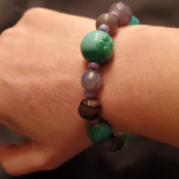 3/10 Handmade Necklace and Bracelet Set - Picture 4 of 4